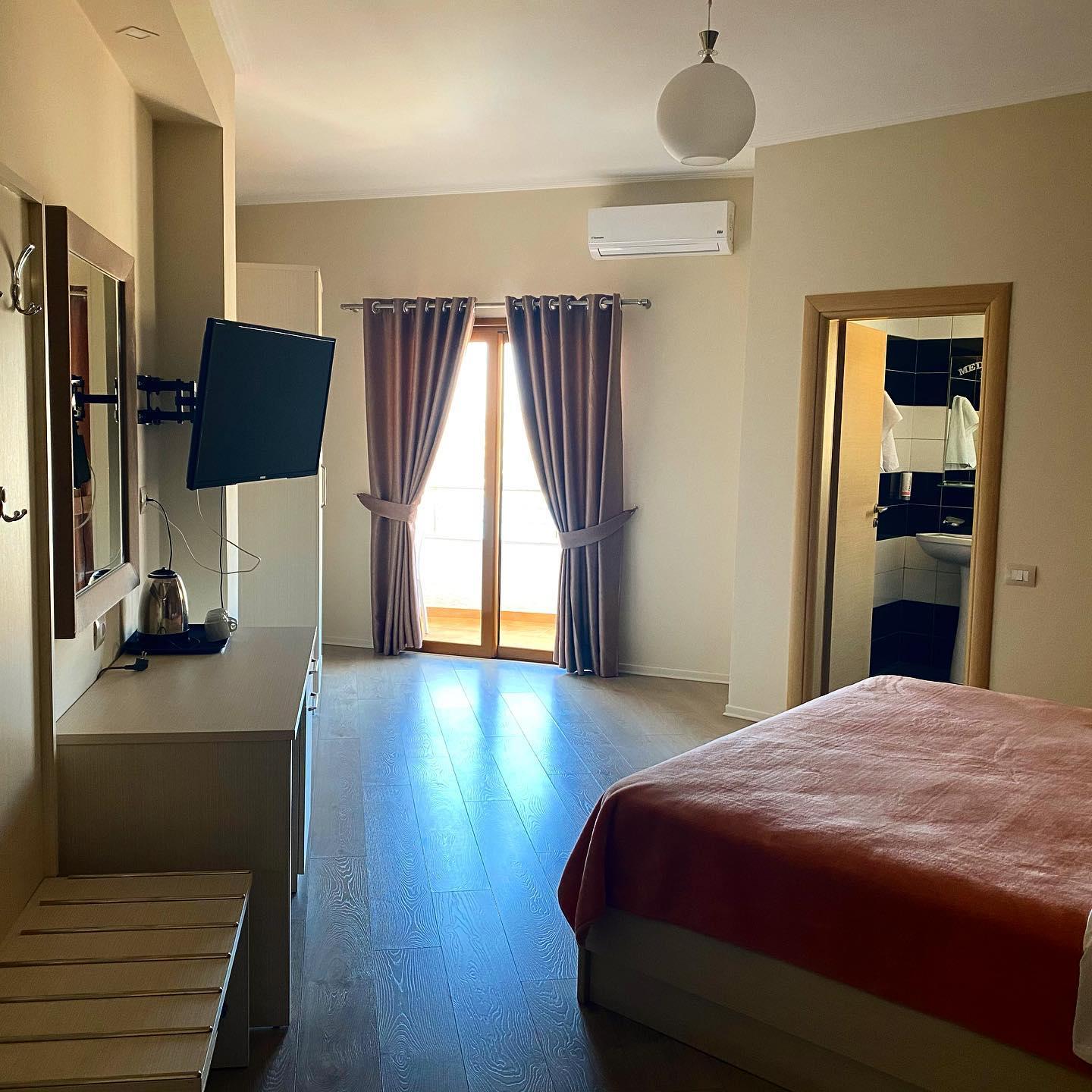 Hotel Mediterrane - Albania