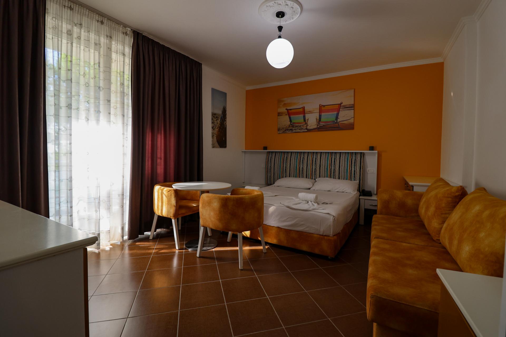 Hotel Monaco - Albania