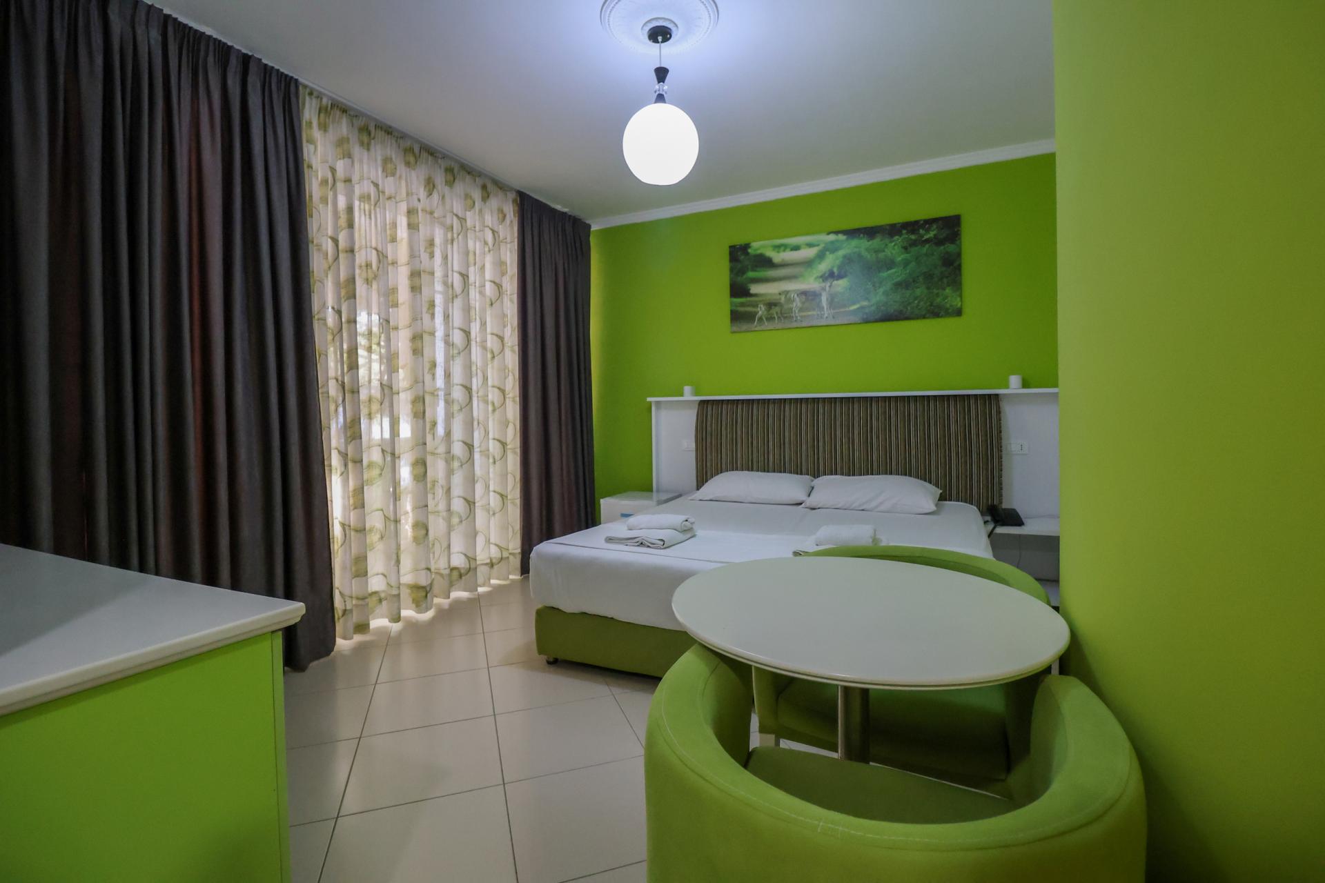 Hotel Monaco - Albania