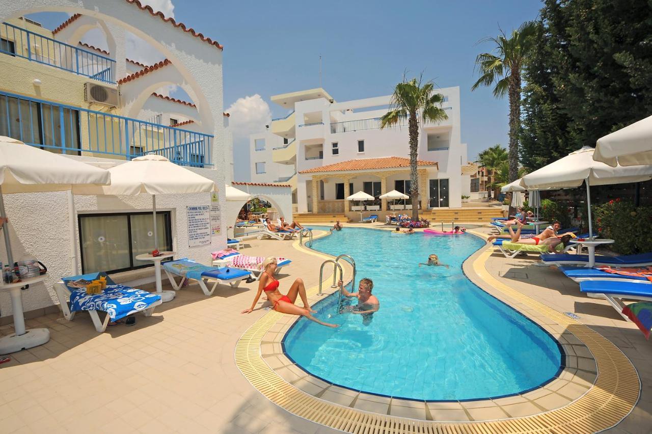 Petrosana Hotel Apartaments - Cypr