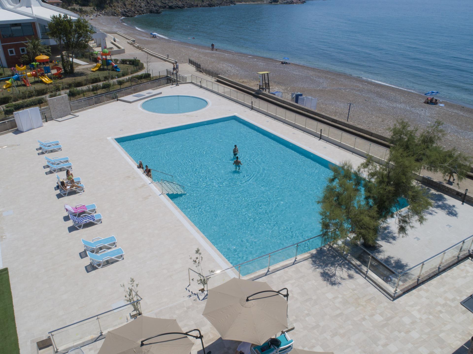 Pearl Beach Resort (PKT) - Czarnogóra