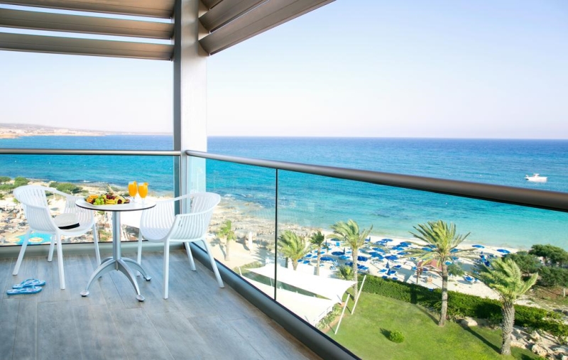 Asterias Beach Hotel - Cypr