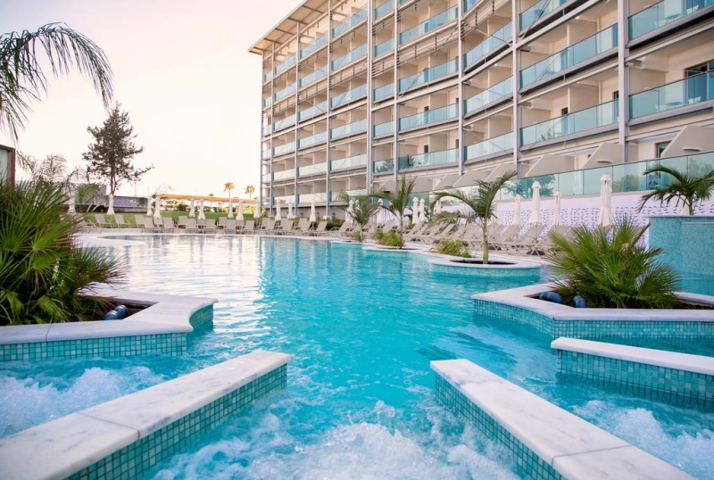 Asterias Beach Hotel - Cypr