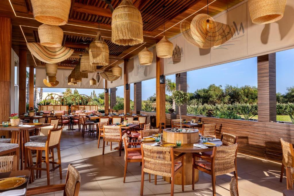 NissiBlu Beach Resort - Cypr
