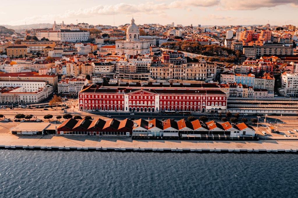 The Editory Riverside Santa Apolónia Hotel - Portugalia