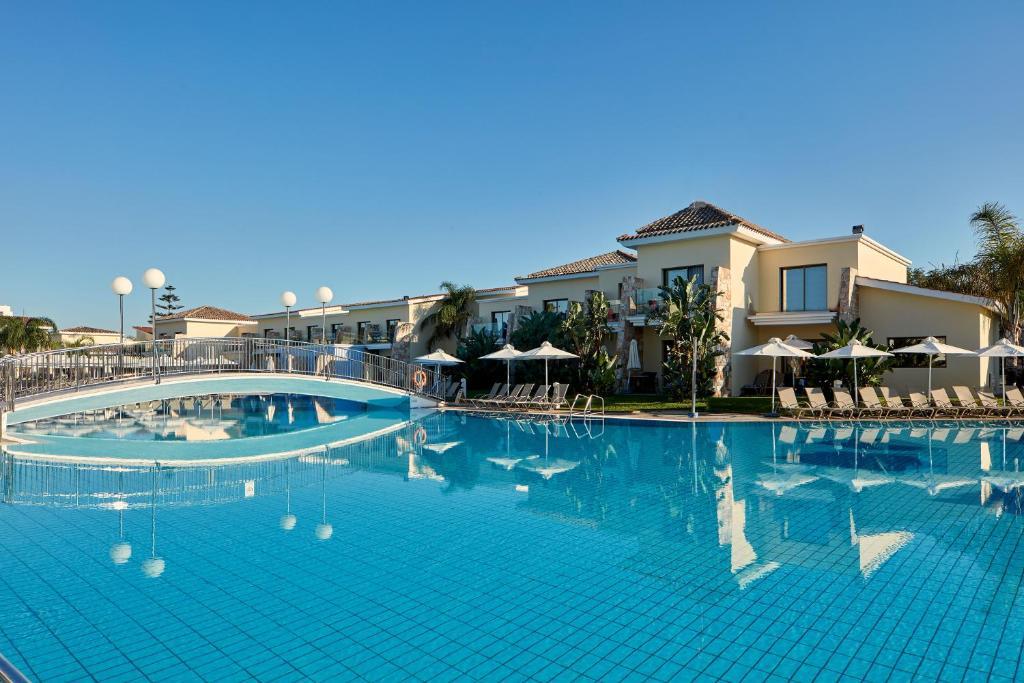 Atlantica Aeneas Resort - Cypr