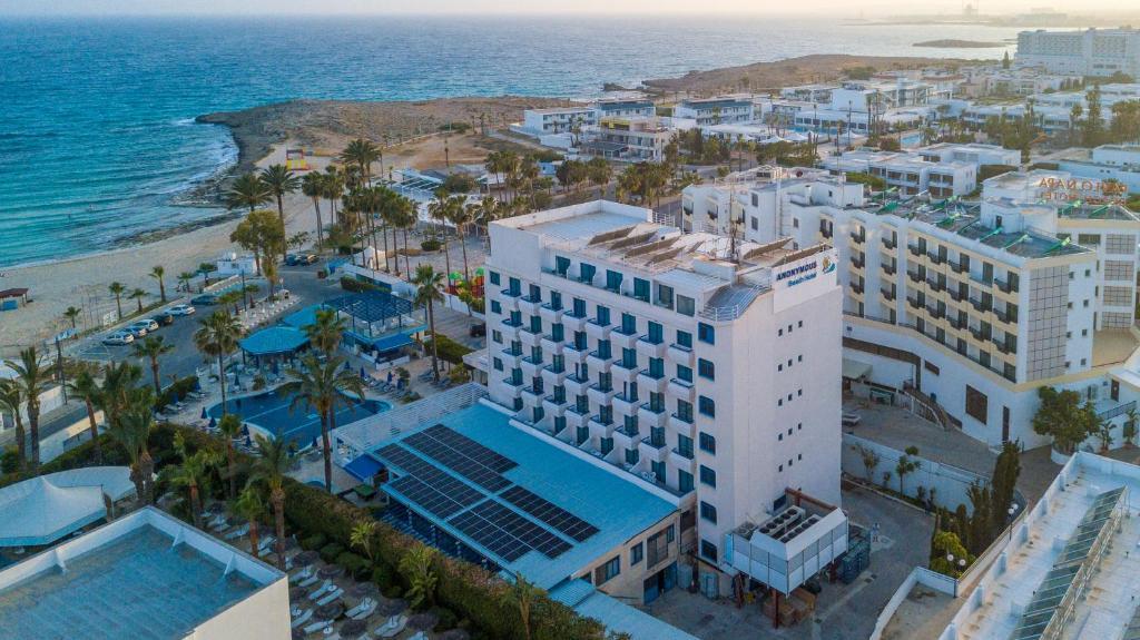 Anonymous Beach Hotel - Cypr