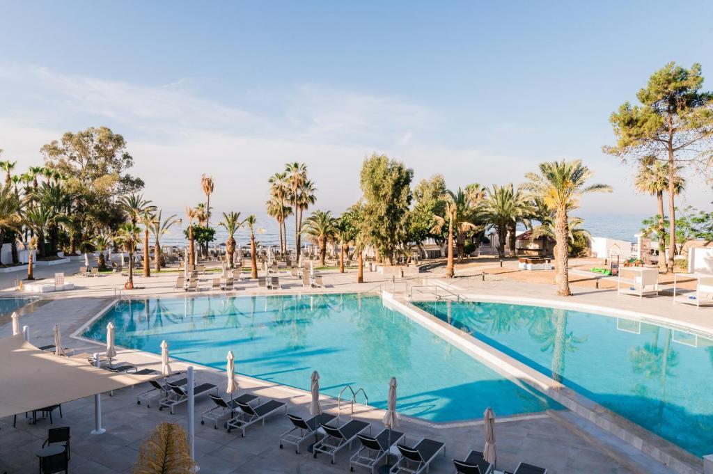 Elias Beach Hotel - Cypr