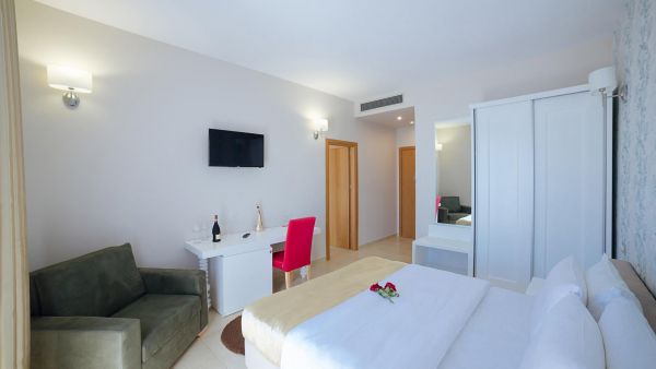 Hotel Sun - Albania