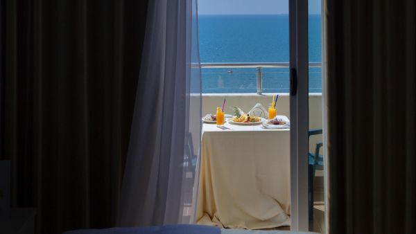 Hotel Sun - Albania