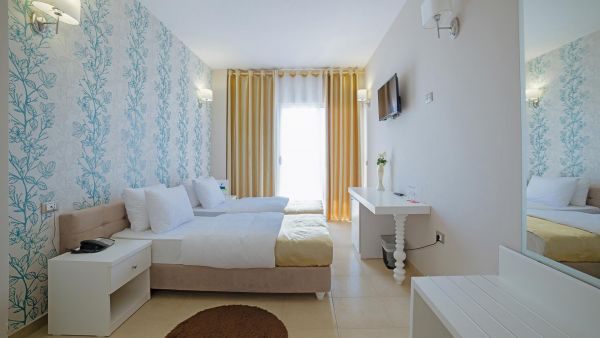 Hotel Sun - Albania