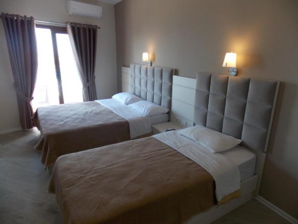 Hotel Mediterrane - Albania