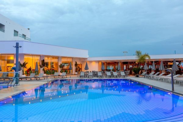 Limanaki Beach Hotel - Cypr