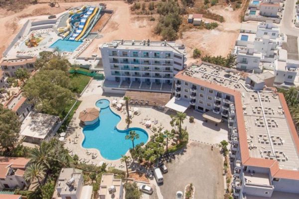 Narcissos Hotel & Waterpark - Cypr