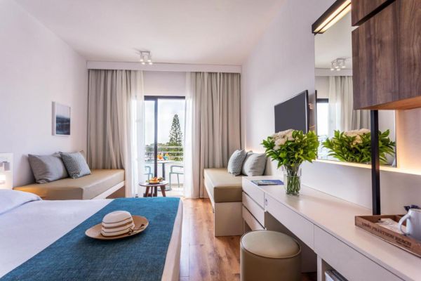 Hotel Louis Phaethon Beach - Cypr