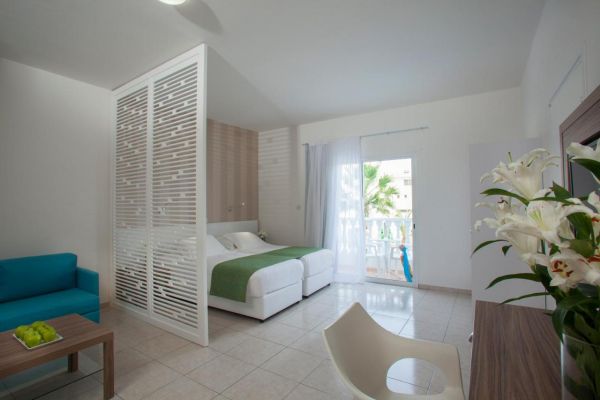 Princessa Vera Hotel Apartments - Cypr