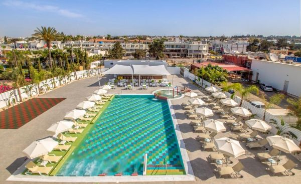Nicholas Color Hotel - Cypr