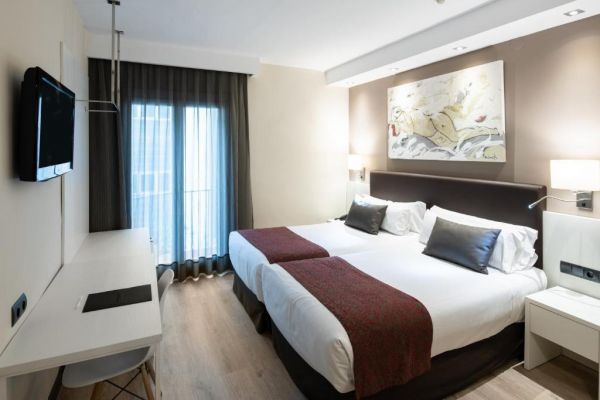 Hotel Catalonia Castellnou - Hiszpania