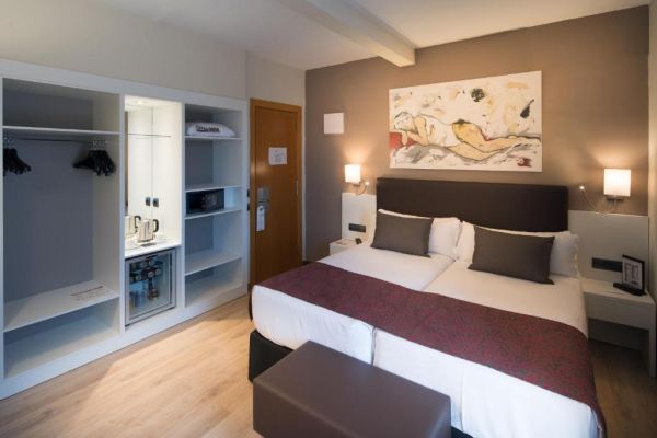 Hotel Catalonia Castellnou - Hiszpania