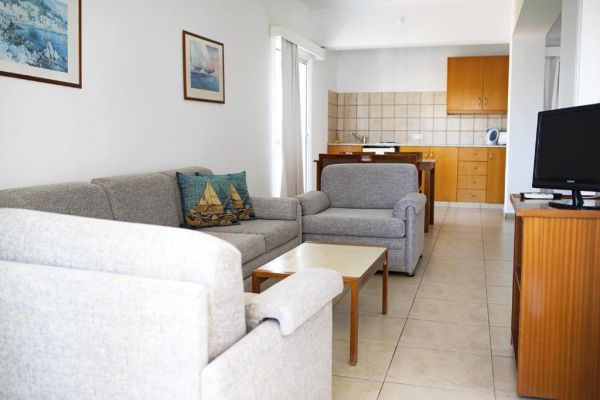 Sun Hall Beach Apts - Cypr