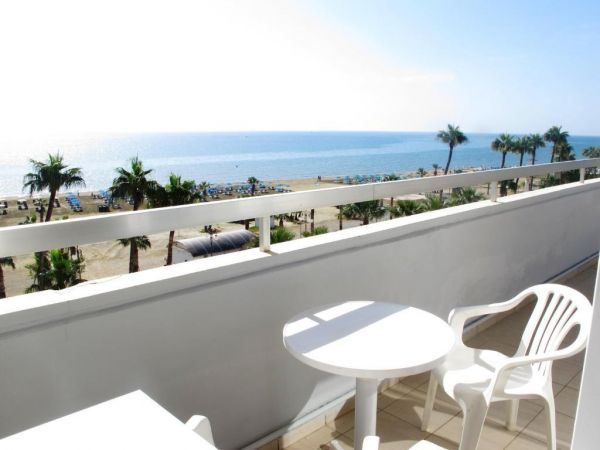 Sun Hall Beach Apts - Cypr