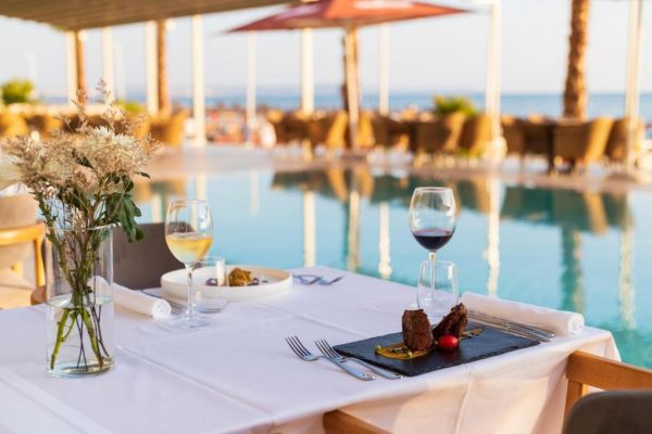 Amr Hotel (PKT) - Albania