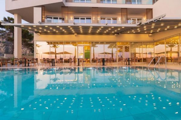 Amr Hotel (PKT) - Albania