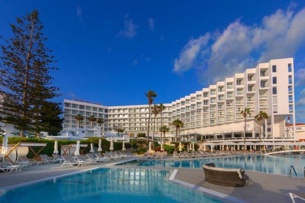 Hotel Leonardo Plaza Cypria Maris Beach Hotel & Spa