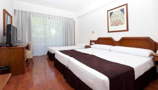 Senator Barajas Hotel - Hiszpania