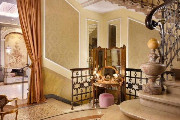 Chateau Monfort - Włochy