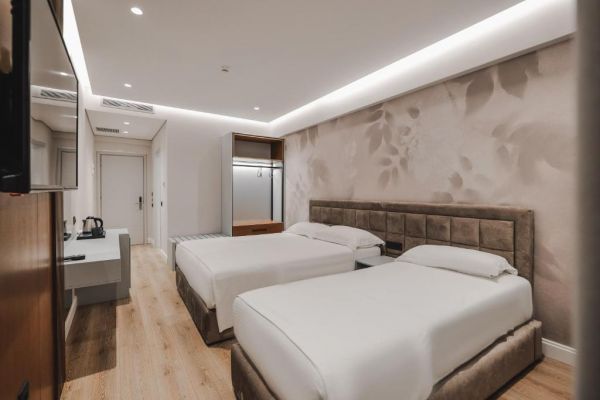 Hotel Oasis (PKT) - Albania