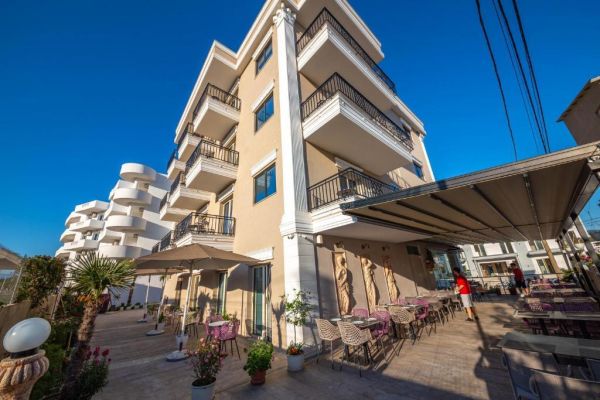 Hotel CLASS (PKT) - Albania