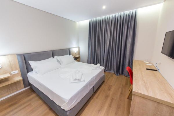 Hotel CLASS (PKT) - Albania