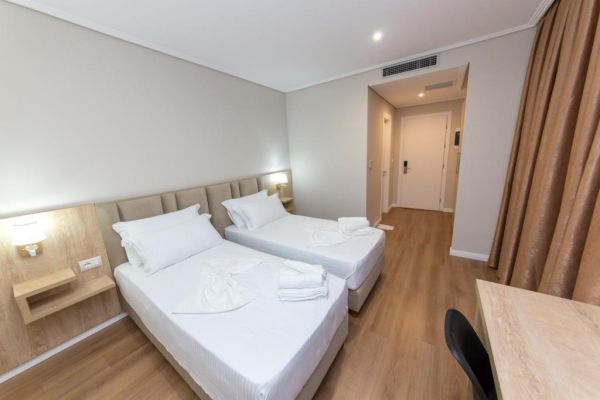 Hotel CLASS (PKT) - Albania