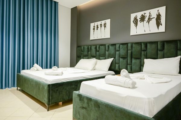 Hotel Alpha (PKT) - Albania