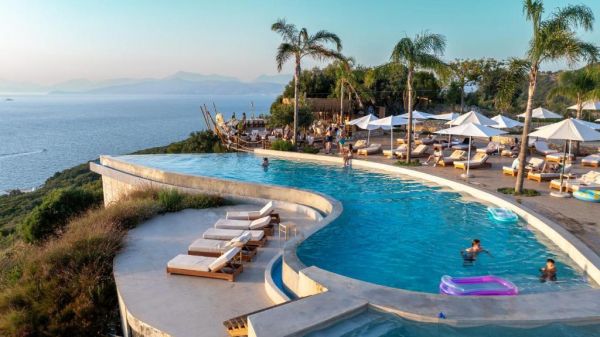 Hotel Arameras Beach Resort