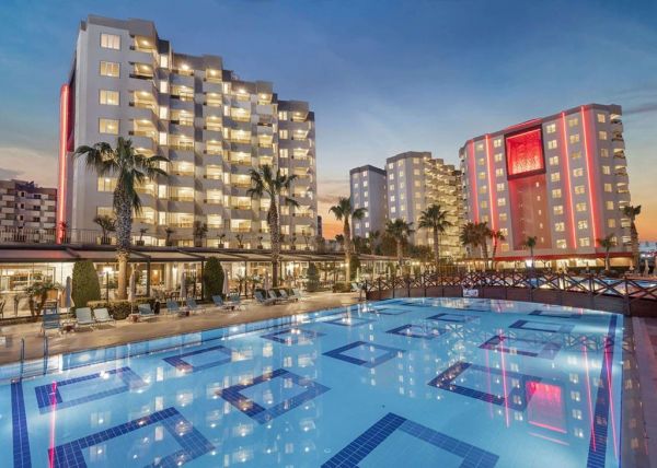 Hotel Ramada Resort Lara - Turcja