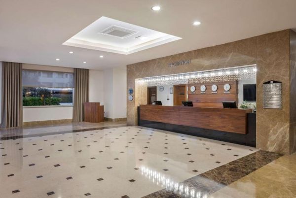 Hotel Ramada Resort Lara - Turcja