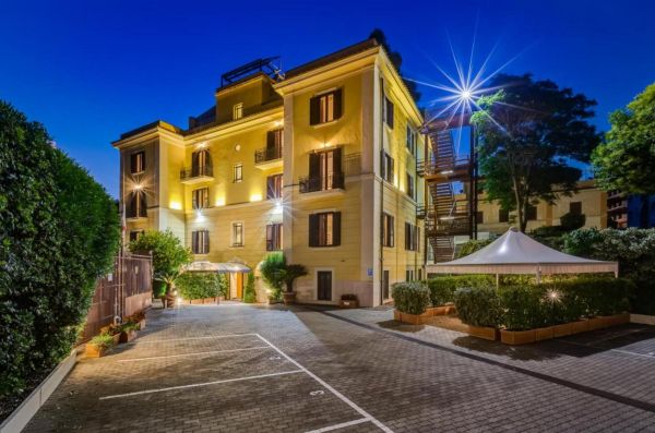 Hotel Romoli Hotel