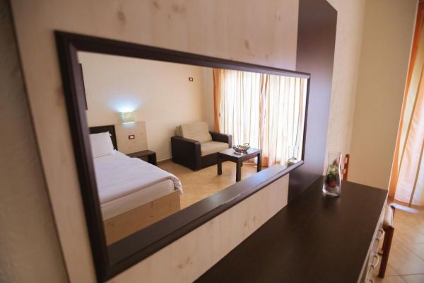 Hotel Ibiza (PKT) - Albania