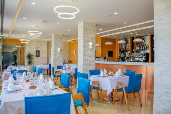 Hotel Luxury (PKT) - Albania