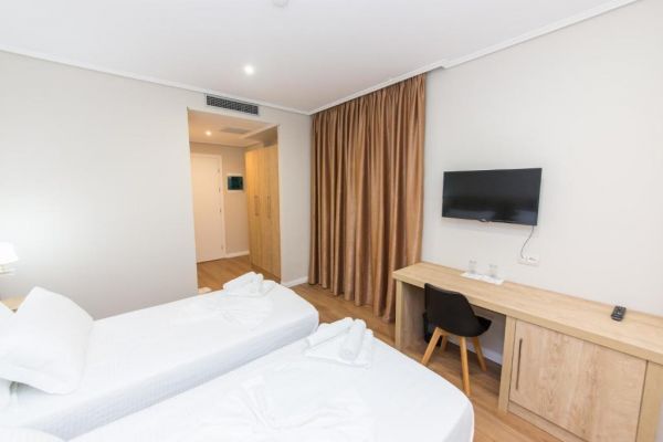 Hotel CLASS - Albania