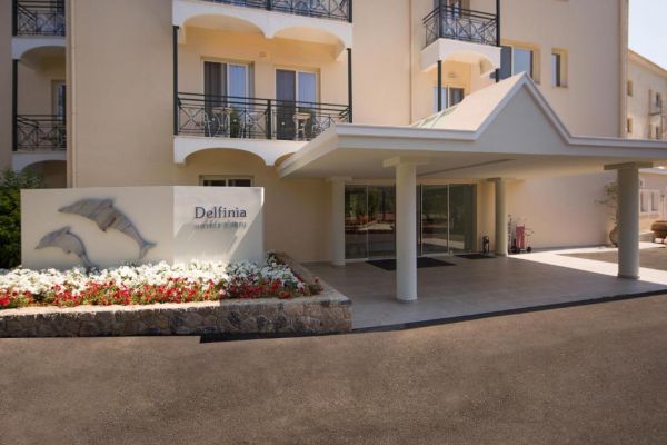 Hotel DELFINIA HOTEL