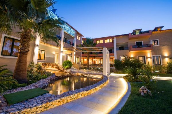 Mediterranean Beach Resort - Grecja