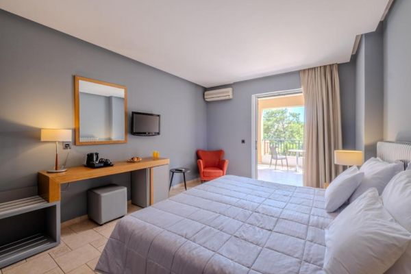 Mediterranean Beach Resort - Grecja