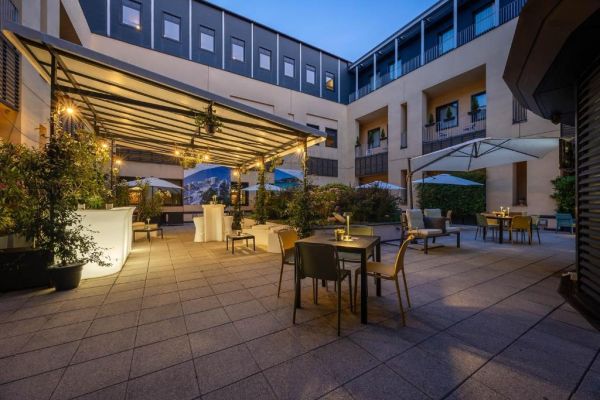 IH Hotels Milano Gioia - Włochy