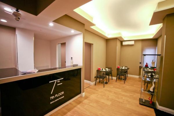 Hotel 7th floor suite
