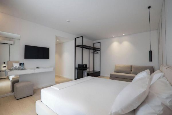 Arrei Hotel (PKT) - Albania