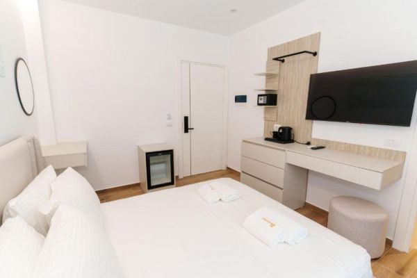 Belmond Hotel (PKT) - Albania