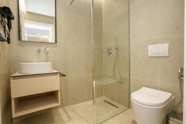 Belmond Hotel (PKT) - Albania